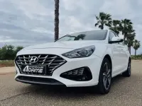 Usado Hyundai i30 110 CV (80 kW) 2021 Blanco Utilitario