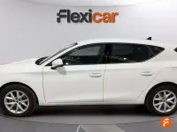 Usado Seat Leon Style 110 CV (80 kW) 2024 Blanco