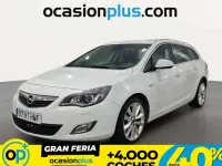 Usado Opel Astra Excellence 125 CV (91 kW) 2012 Blanco Familiar