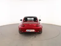 Usado Mazda MX5 Exclusive-Line 132 CV (97 kW) 2024 Rojo Descapotable