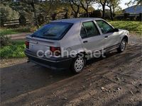 Usado Renault R9 80 CV (58 kW) 1990 Gris / plata Berlina