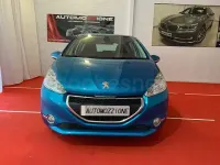 Usado Peugeot 208 Active 82 CV (60 kW) 2013 Azul Utilitario