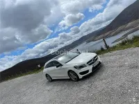 Usado Mercedes CLA220 Shooting Brake AMG line 177 CV (130 kW) 2016 Blanco Familiar
