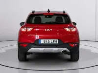 Usado Kia Stonic 101 CV (74 kW) 2022 Rojo SUV
