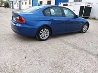 Usado BMW 318 143 CV (105 kW) 2007 Azul Berlina