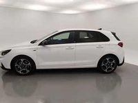 Usado Hyundai i30 N Line 120 CV (88 kW) 2024 Atlas white Berlina