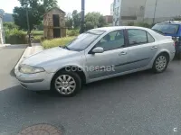 Usado Renault Laguna II Privilege 120 CV (88 kW) 2001 Gris / plata Berlina