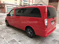 Usado Mercedes Viano 109 CV (80 kW) 2010 Rojo Monovolumen