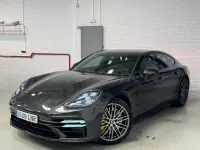 Usado Porsche Panamera Turbo S 630 CV (463 kW) 2021 Gris / plata Berlina