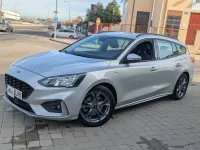 Usado Ford Focus ST-Line 120 CV (88 kW) 2020 Gris Familiar