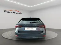 Usado Skoda Octavia Ambition 150 CV (110 kW) 2022 Gris Familiar