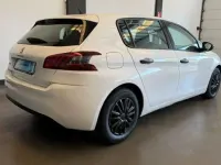 Usado Peugeot 308 Access 99 CV (72 kW) 2018 Blanco Utilitario