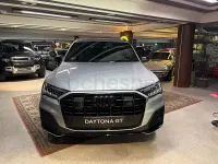 Usado Audi Q7 286 CV (210 kW) 2023 Gris / plata SUV