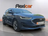 Usado Ford Focus Trend+ 120 CV (88 kW) 2022 Azul Berlina