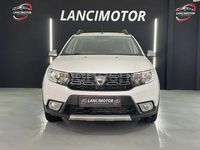 Usado Dacia Sandero Comfort 95 CV (69 kW) 2019 Blanco Utilitario