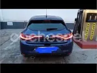 Usado Renault Mégane Zen 140 CV (102 kW) 2019 Azul Berlina