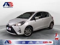 Usado Toyota Yaris Active 111 CV (81 kW) 2018 Gris / plata Berlina
