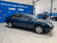Usado Ford Mondeo Ghia 130 CV (95 kW) 2005 Azul Berlina