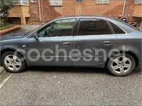 Usado Audi A4 115 CV (84 kW) 2005 Gris / plata Berlina
