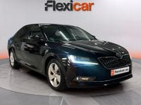 Usado Skoda Superb Style 190 CV (139 kW) 2018 Gris Berlina