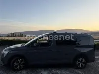 Usado Ford Grand Tourneo Connect Active 122 CV (89 kW) 2023 Gris / plata Monovolumen
