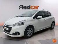 Usado Peugeot 208 Active 82 CV (60 kW) 2018 Blanco Utilitario