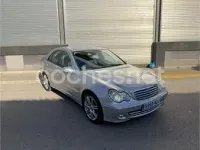 Usado Mercedes C220 Sport Edition 150 CV (110 kW) 2005 Gris / plata Berlina