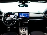Usado Cupra Leon 150 CV (110 kW) 2024 Gris / plata Berlina