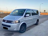 Usado VW Caravelle Comfortline 140 CV (102 kW) 2011 Gris / plata Monovolumen