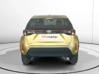 Usado Toyota Yaris Hybrid Style 116 CV (85 kW) 2023 Amarillo