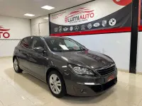Usado Peugeot 308 Active 110 CV (80 kW) 2016 Gris / plata Berlina