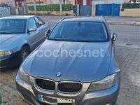 Usado BMW 318 143 CV (105 kW) 2011 Gris / plata Familiar