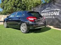 Usado Citroën C4 114 CV (83 kW) 2015 Negro Berlina