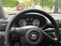 Usado Seat Leon FR 180 CV (132 kW) 2005 Negro Utilitario