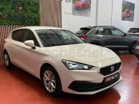 Usado Seat Leon Style 115 CV (84 kW) 2021 Blanco Berlina