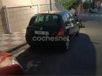 Usado Renault Clio II Extreme 100 CV (73 kW) 2004 Negro Berlina