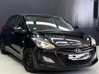 Usado Hyundai i30 100 CV (73 kW) 2012 Negro Berlina