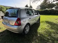 Usado Renault Clio II 75 CV (55 kW) 2005 Gris / plata Berlina