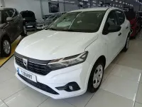 Usado Dacia Sandero Comfort 101 CV (74 kW) 2021 Blanco Utilitario