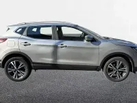 Usado Nissan Qashqai Style Edition 140 CV (102 kW) 2021 Plata diamante (metalizado) SUV
