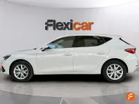 Usado Seat Leon Style 116 CV (85 kW) 2025 Blanco Familiar