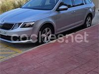 Usado Skoda Octavia 130 CV (95 kW) 2020 Gris / plata Familiar