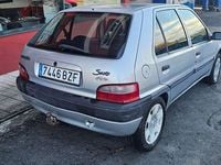 Usado Citroën Saxo Furio 60 CV (44 kW) 2002 Gris Utilitario