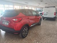 Usado Renault Captur Zen 90 CV (66 kW) 2017 Granate SUV