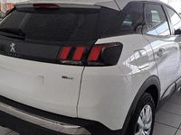 Usado Peugeot 3008 Active 131 CV (96 kW) 2017 Blanco