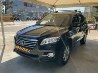 Usado Toyota RAV4 Executive 150 CV (110 kW) 2010 Negro SUV