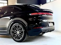Usado Porsche Cayenne Platinum Edition 462 CV (339 kW) 2023 Negro SUV