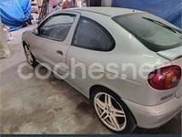 Usado Renault Mégane Coupé Dynamique 140 CV (102 kW) 2002 Gris / plata Coupe