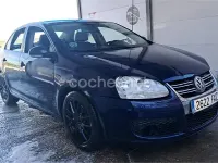 Usado VW Jetta Trendline 105 CV (77 kW) 2007 Azul Berlina