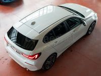 Usado BMW 118 Sport Line 150 CV (110 kW) 2022 Blanco Utilitario